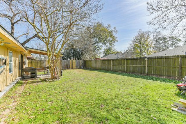 5610 Fallengate Drive, Spring, TX 77373