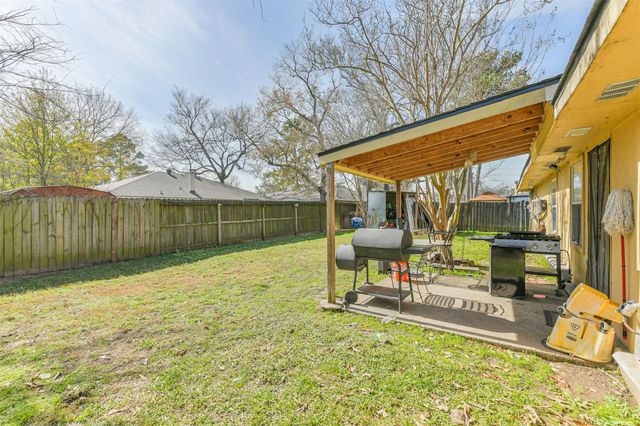 5610 Fallengate Drive, Spring, TX 77373