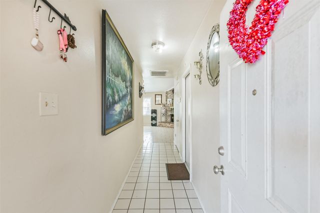 5610 Fallengate Drive, Spring, TX 77373