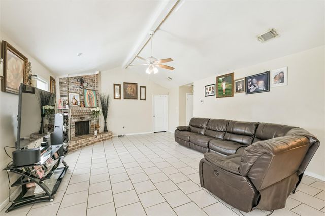 5610 Fallengate Drive, Spring, TX 77373