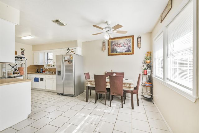 5610 Fallengate Drive, Spring, TX 77373