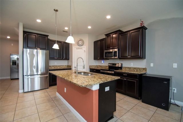 10158 NEWMINSTER LOOP, Ruskin, FL 33573