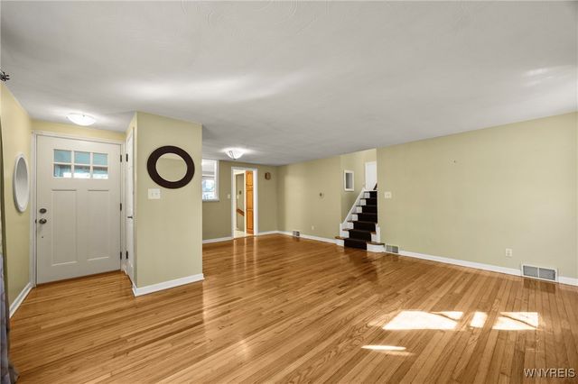 530 Meadowbrook Drive, Lewiston, NY 14092