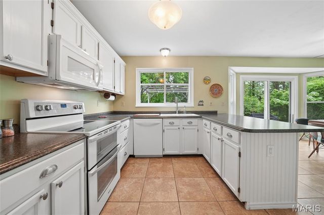 2514 Barrett Place Drive, Ballwin, MO 63021