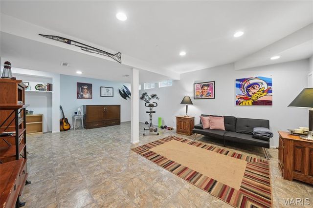 2514 Barrett Place Drive, Ballwin, MO 63021