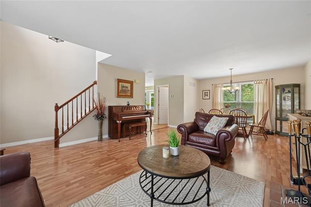 2514 Barrett Place Drive, Ballwin, MO 63021
