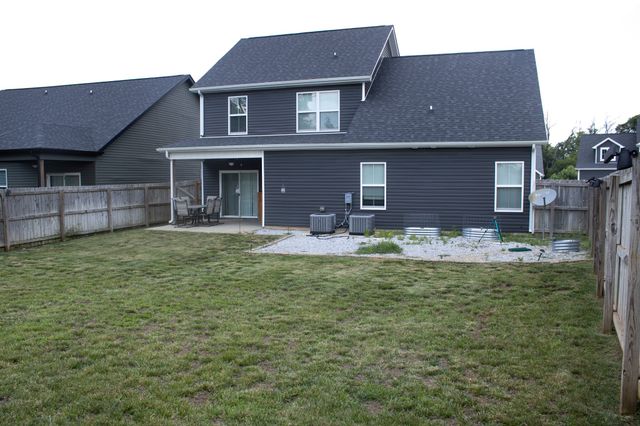 456 Kinslow Ct, Clarksville, TN 37040