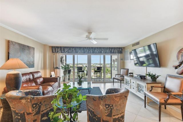10355 PARADISE BOULEVARD 702, Treasure Island, FL 33706