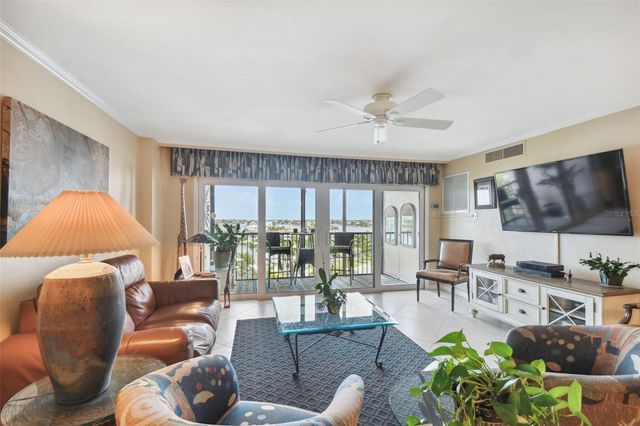 10355 PARADISE BOULEVARD 702, Treasure Island, FL 33706