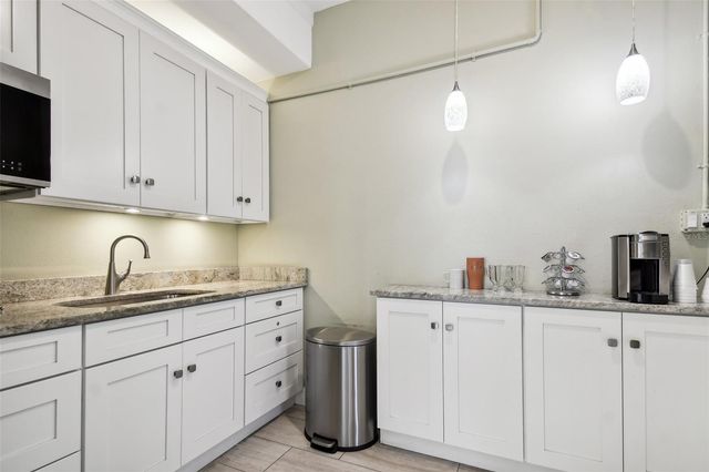 10355 PARADISE BOULEVARD 702, Treasure Island, FL 33706
