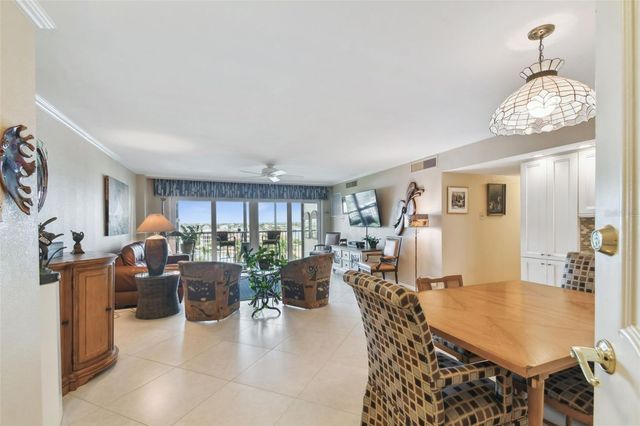 10355 PARADISE BOULEVARD 702, Treasure Island, FL 33706