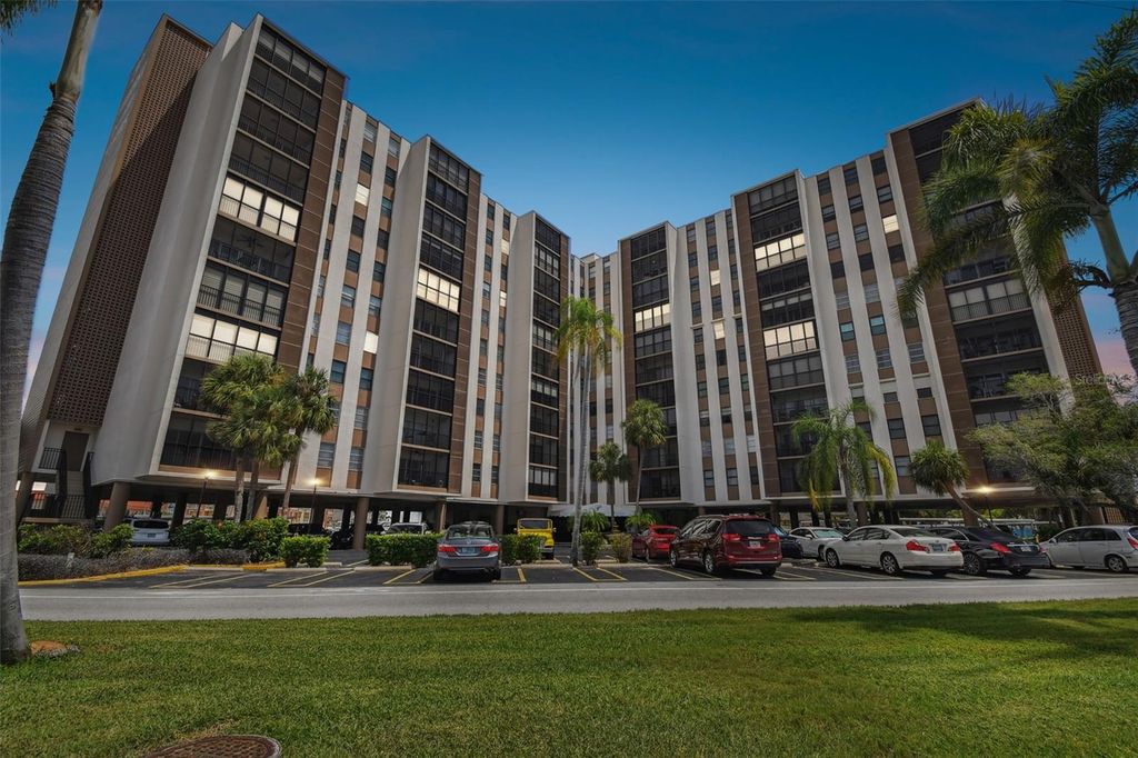 10355 PARADISE BOULEVARD 702, Treasure Island, FL 33706