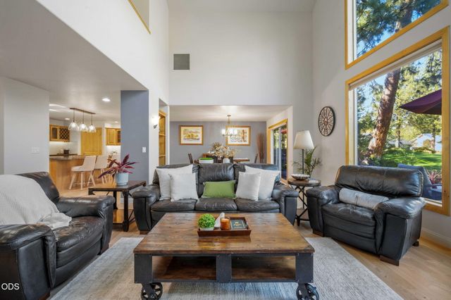 60780 Currant Way, Bend, OR 97702