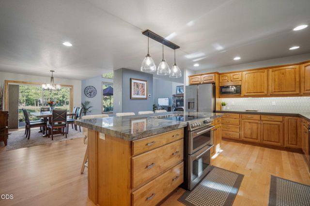 60780 Currant Way, Bend, OR 97702
