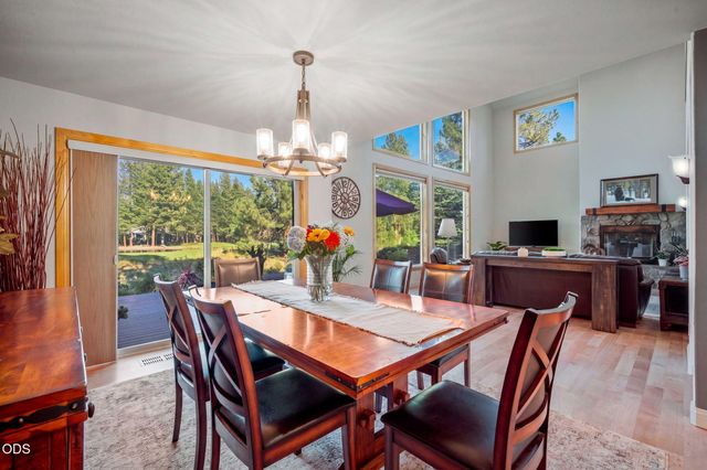 60780 Currant Way, Bend, OR 97702