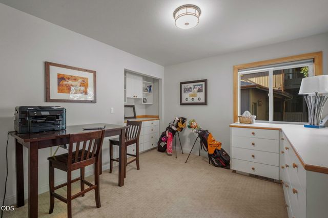 60780 Currant Way, Bend, OR 97702