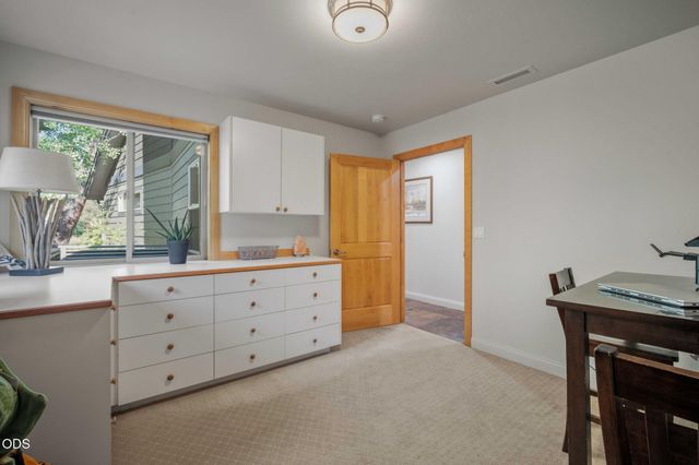 60780 Currant Way, Bend, OR 97702