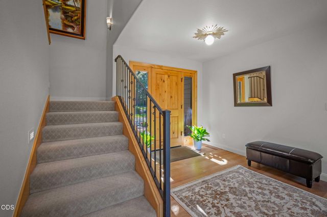 60780 Currant Way, Bend, OR 97702
