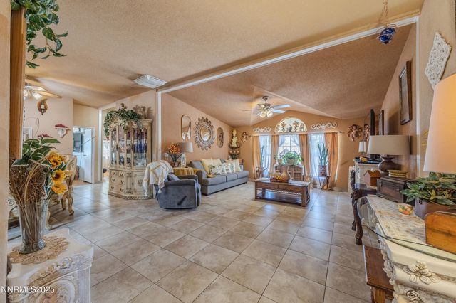 530 E 2nd Avenue, Sun Valley, NV 89433