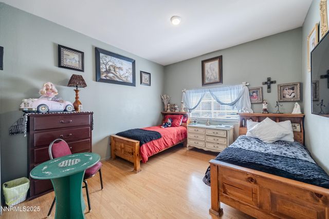 530 E 2nd Avenue, Sun Valley, NV 89433