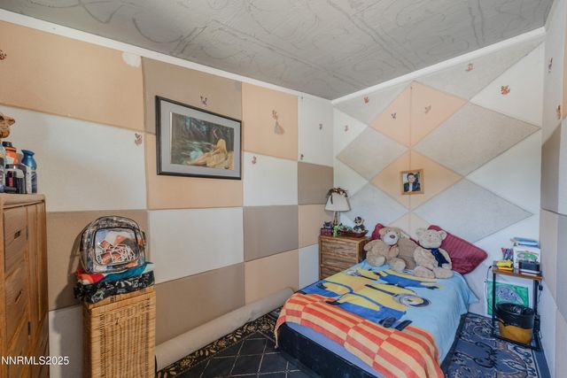 530 E 2nd Avenue, Sun Valley, NV 89433