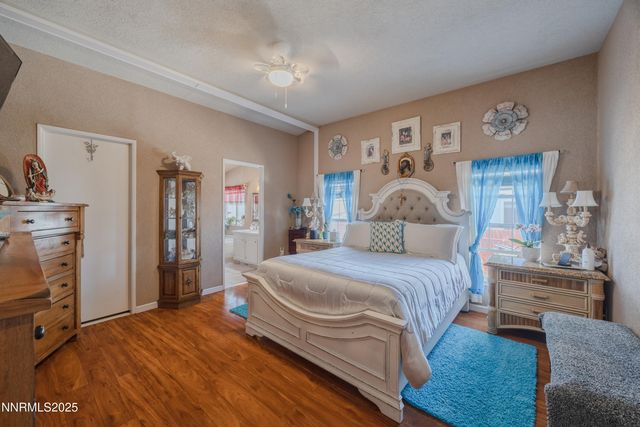 530 E 2nd Avenue, Sun Valley, NV 89433