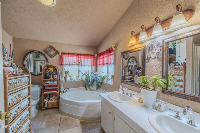 530 E 2nd Avenue, Sun Valley, NV 89433