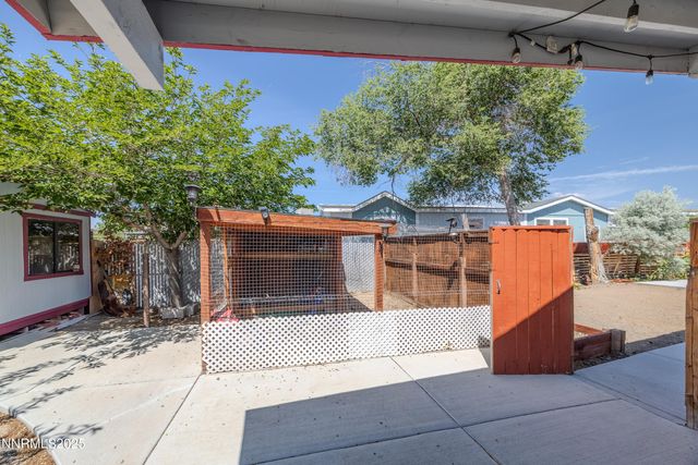 530 E 2nd Avenue, Sun Valley, NV 89433