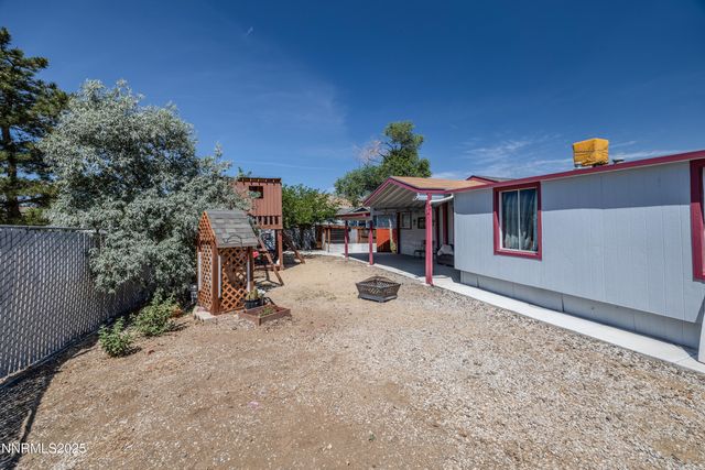 530 E 2nd Avenue, Sun Valley, NV 89433