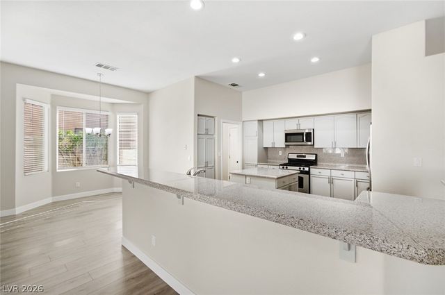 282 Cliff Valley Drive, Las Vegas, NV 89148