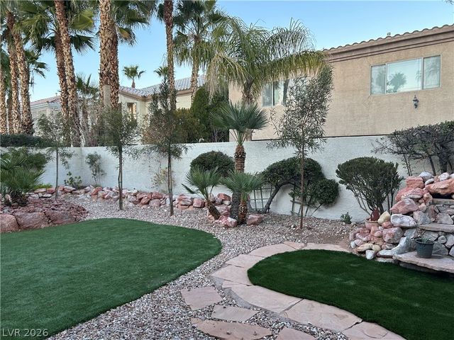 282 Cliff Valley Drive, Las Vegas, NV 89148
