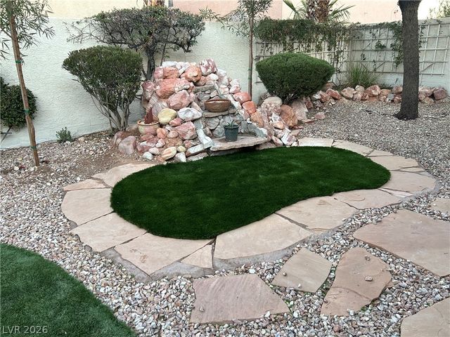 282 Cliff Valley Drive, Las Vegas, NV 89148