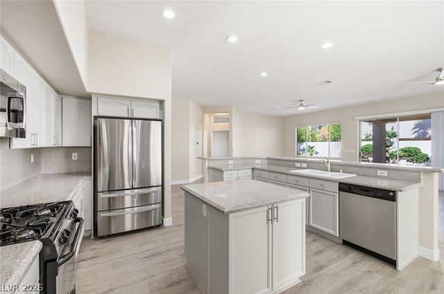 282 Cliff Valley Drive, Las Vegas, NV 89148