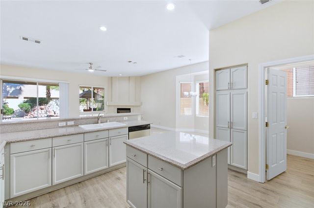 282 Cliff Valley Drive, Las Vegas, NV 89148