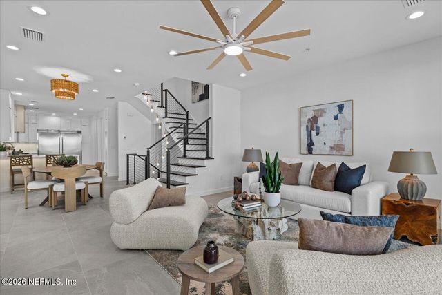 118 13TH Avenue S 101 B, Jacksonville Beach, FL 32250