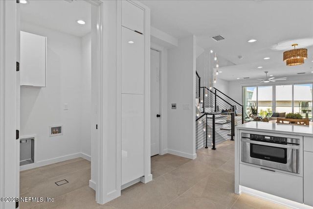 118 13TH Avenue S 101 B, Jacksonville Beach, FL 32250