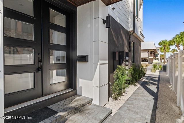 118 13TH Avenue S 101 B, Jacksonville Beach, FL 32250