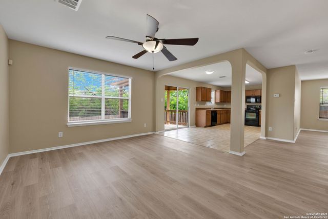 7534 Omega Vale, San Antonio, TX 78252