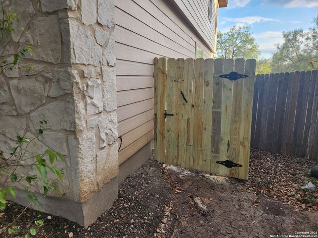 7534 Omega Vale, San Antonio, TX 78252