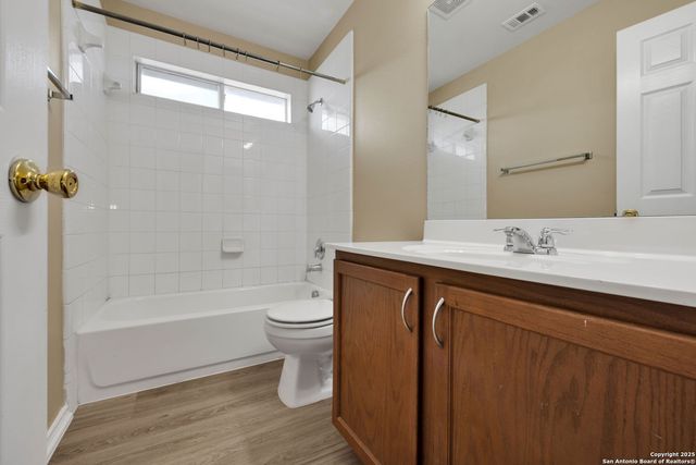 7534 Omega Vale, San Antonio, TX 78252