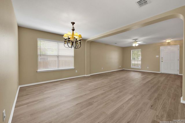 7534 Omega Vale, San Antonio, TX 78252