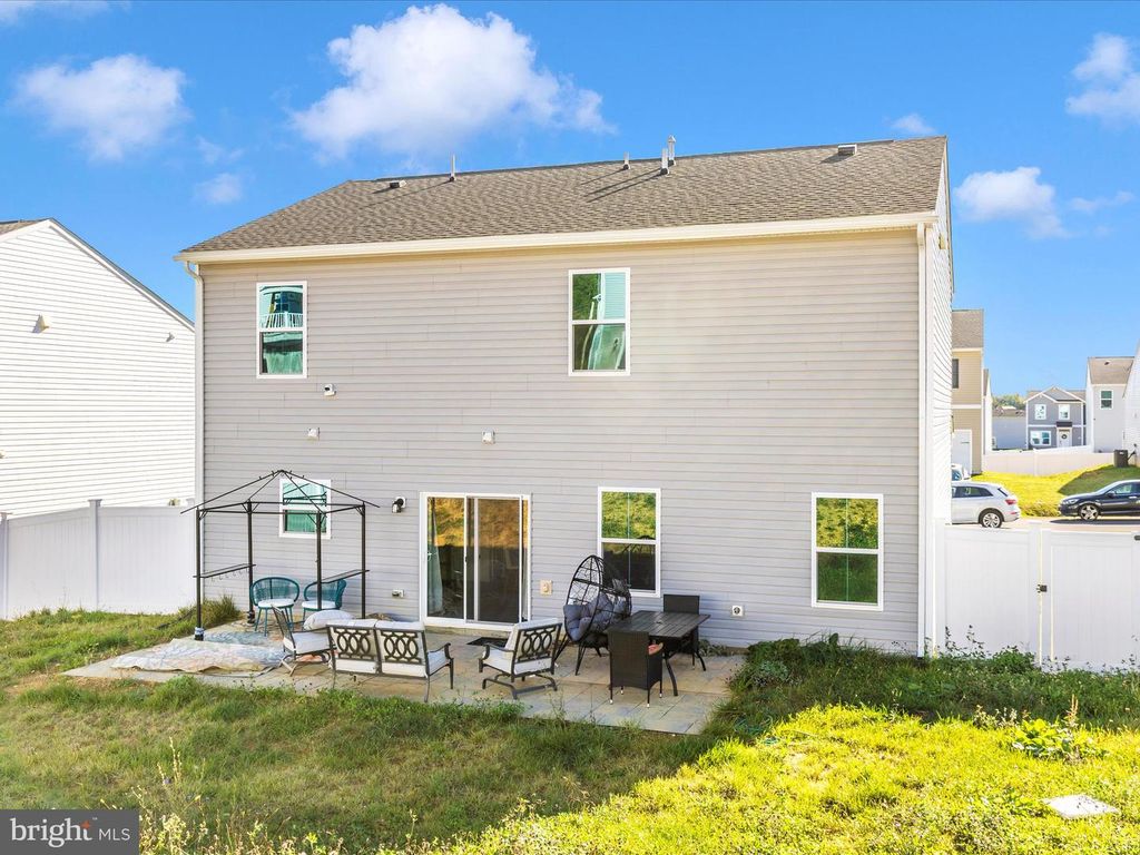 Image 41 of property listing at 76 DIVING SCAUP RD, Hedgesville, WV 25427