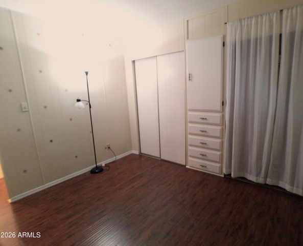 107 E DONNA Drive, Queen Valley, AZ 85118