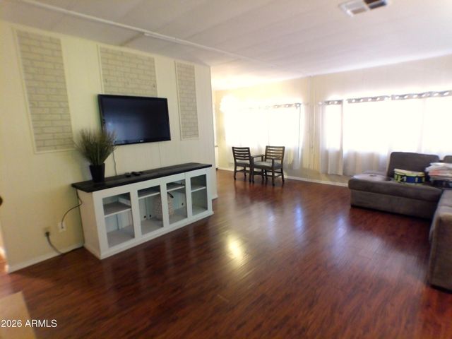 107 E DONNA Drive, Queen Valley, AZ 85118