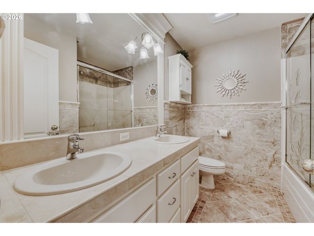 11075 Sw Cabot St, Beaverton, OR 97005