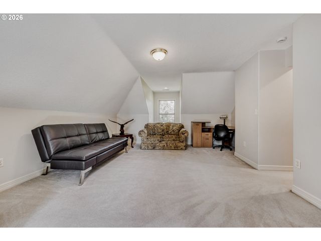 11075 Sw Cabot St, Beaverton, OR 97005