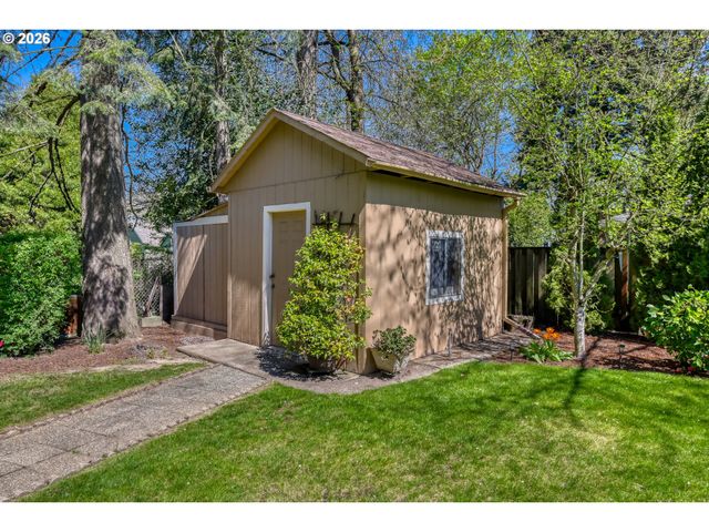 11075 Sw Cabot St, Beaverton, OR 97005