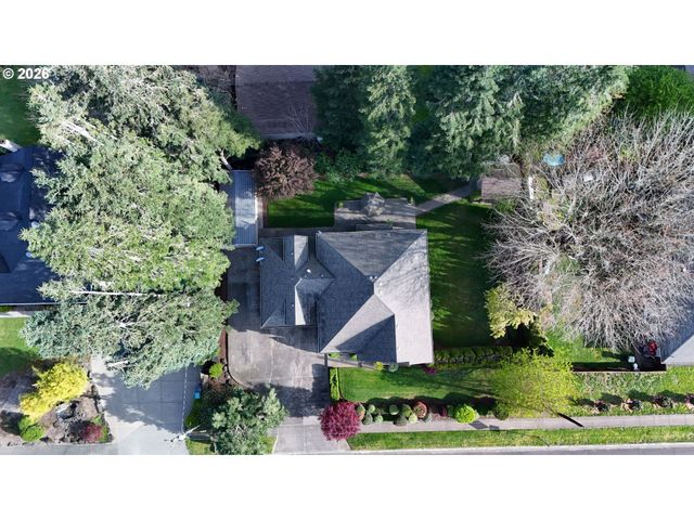 11075 Sw Cabot St, Beaverton, OR 97005