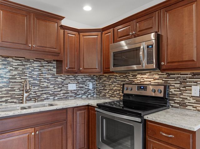 102 N. Bob White DR, Paige, TX 78659