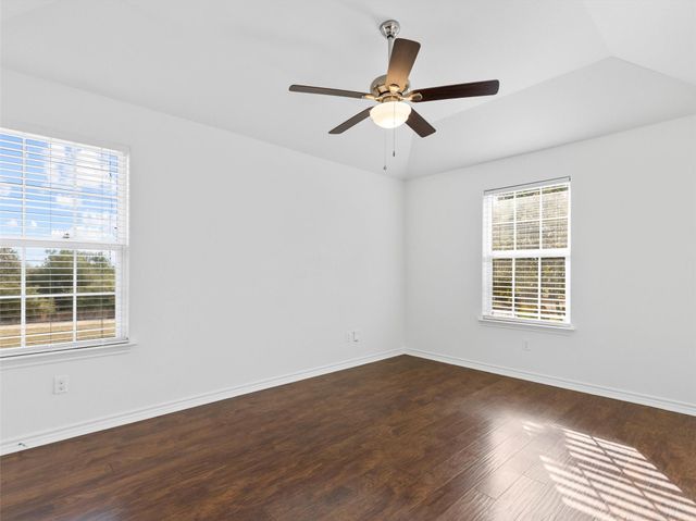 102 N. Bob White DR, Paige, TX 78659